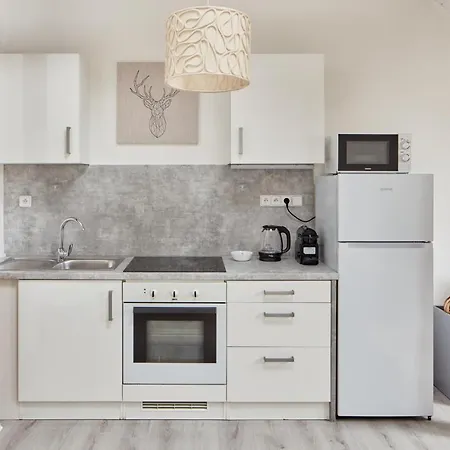 Cozy Attic Flat In Michle By Days